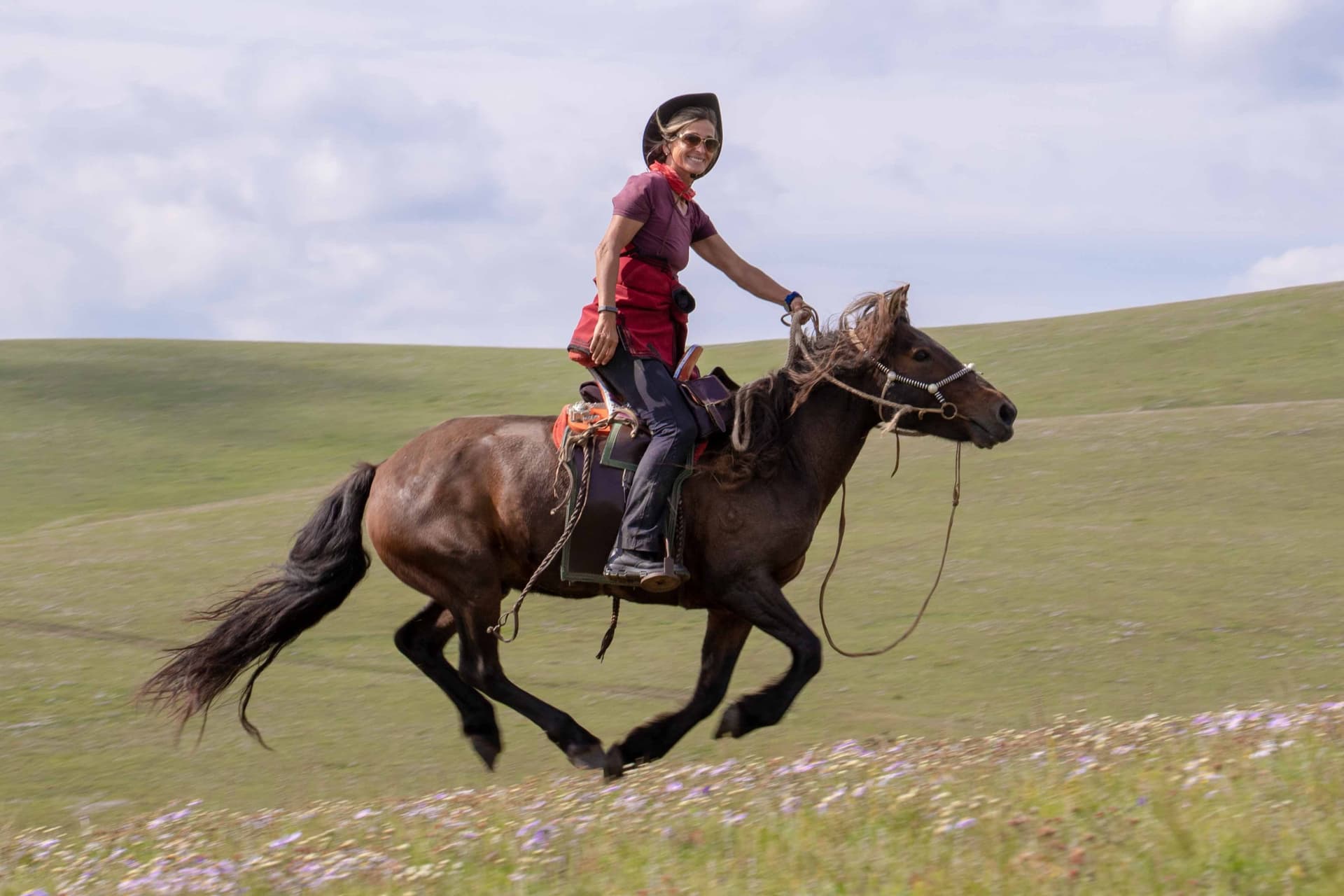 Recorrer Mongolia a caballo por una buena causa